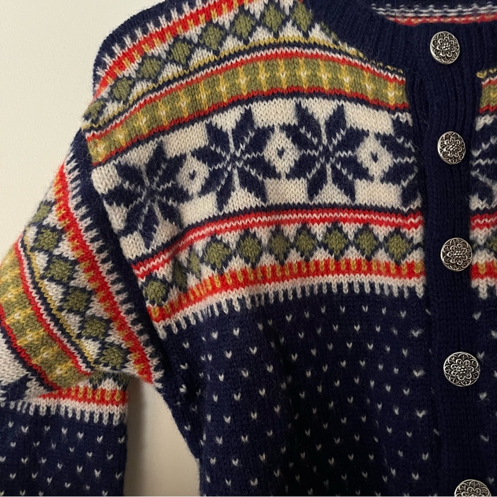 Vtg Fair Isle Wool Cardigan with Pewter Buttons - Picture 3 of 6
